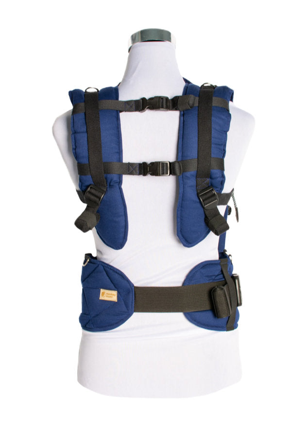 Monkey Mum® Ergonomické rastúce nosidlo Carrie - Námornícka modrá