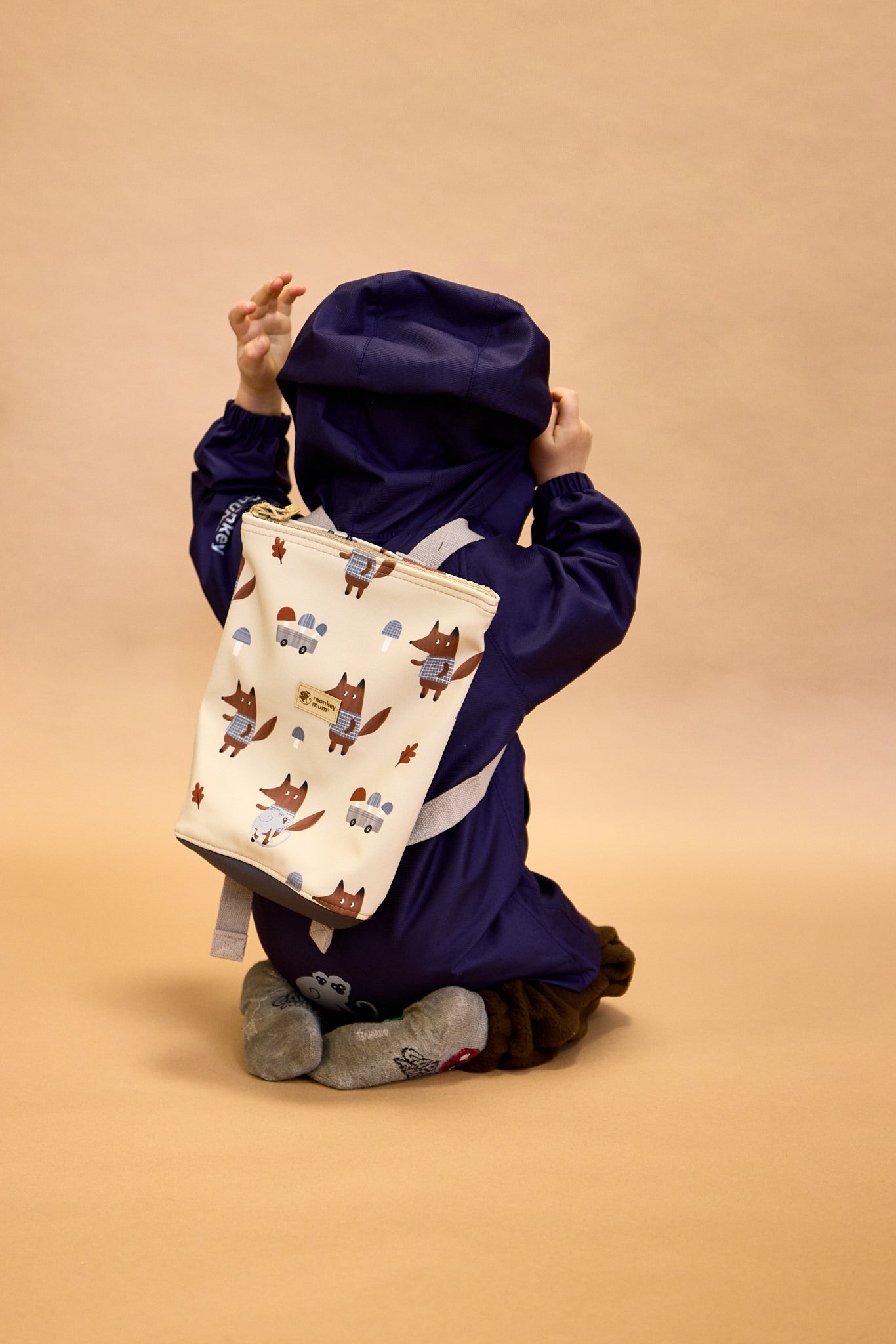 Detský softshellový batôžtek Monkey Mum® - Béžový