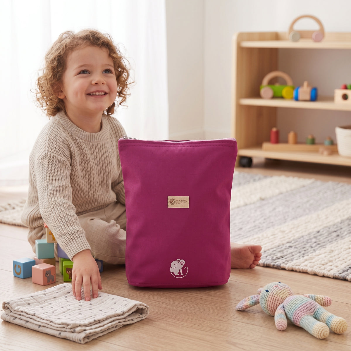 Detský softshellový batôžtek Monkey Mum® - Šťavnatá malina