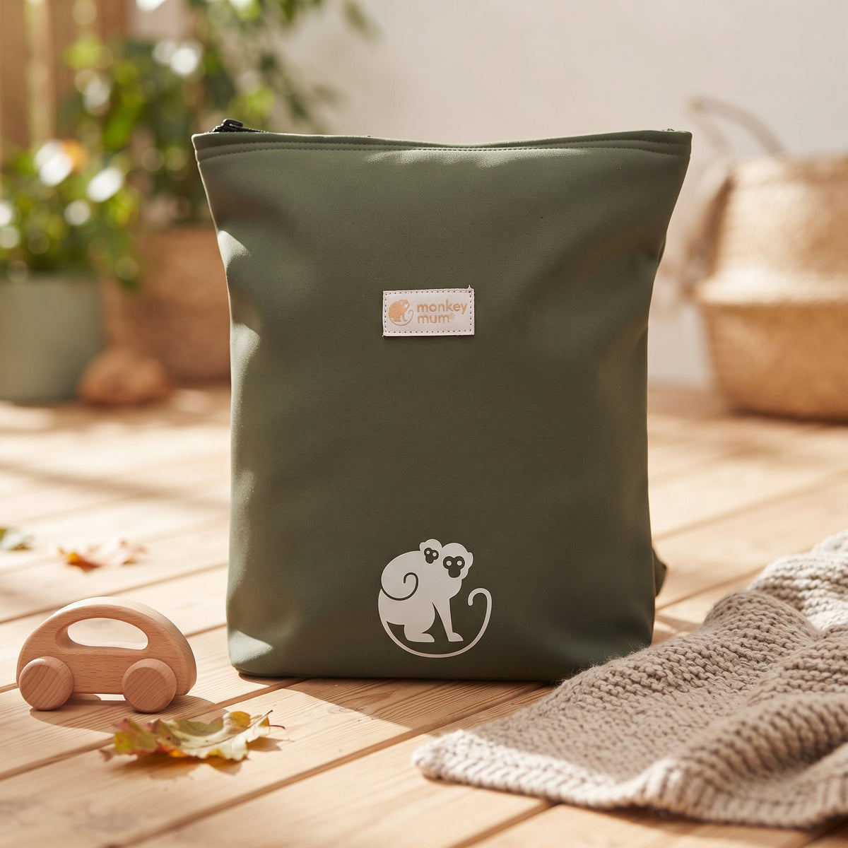 Detský softshellový batôžtek Monkey Mum® - Tmavozelený