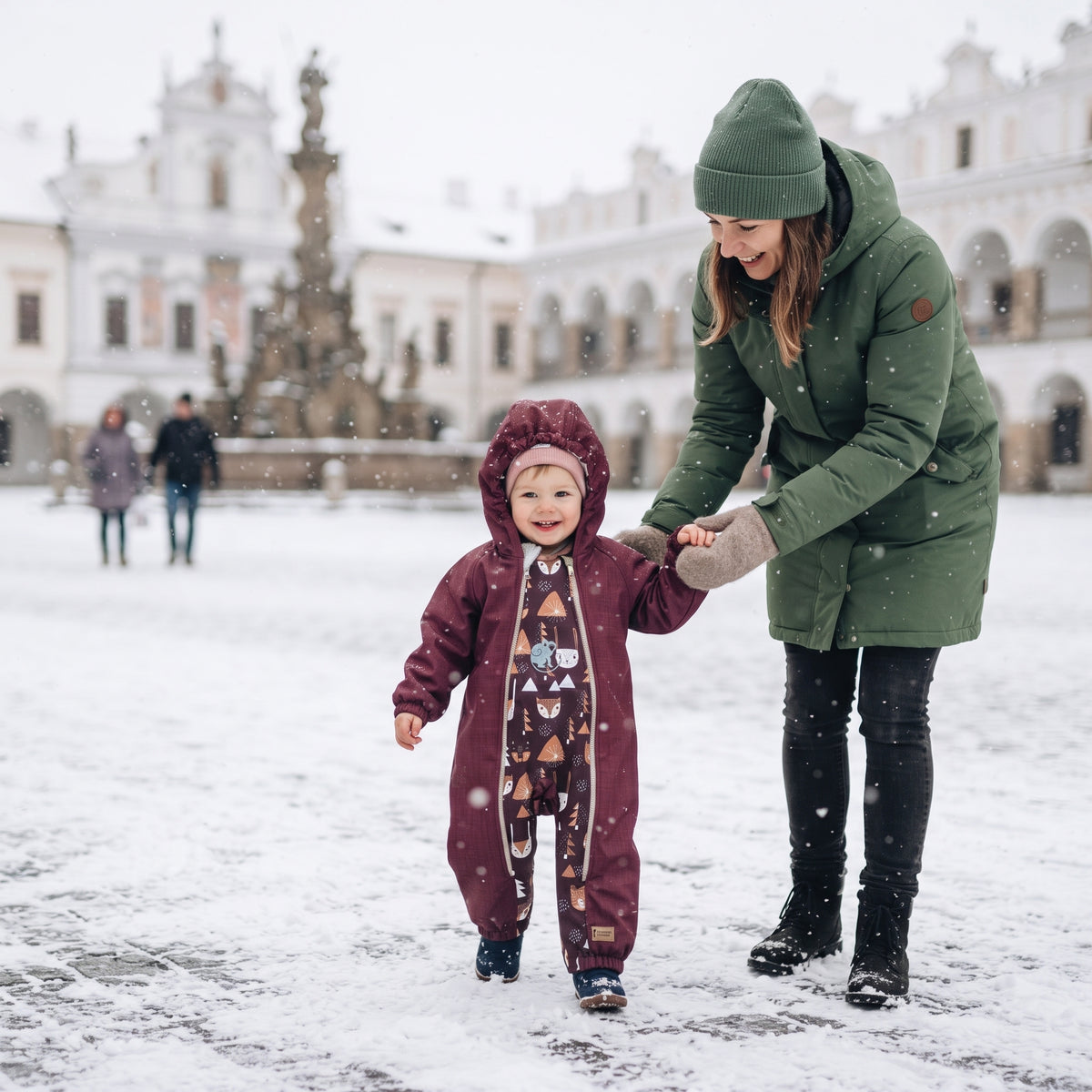 Monkey Mum® Detská zimná softshellová kombinéza s baránkom - Vínová Červená čiapočka v lese - veľ. 62/68, 74/80