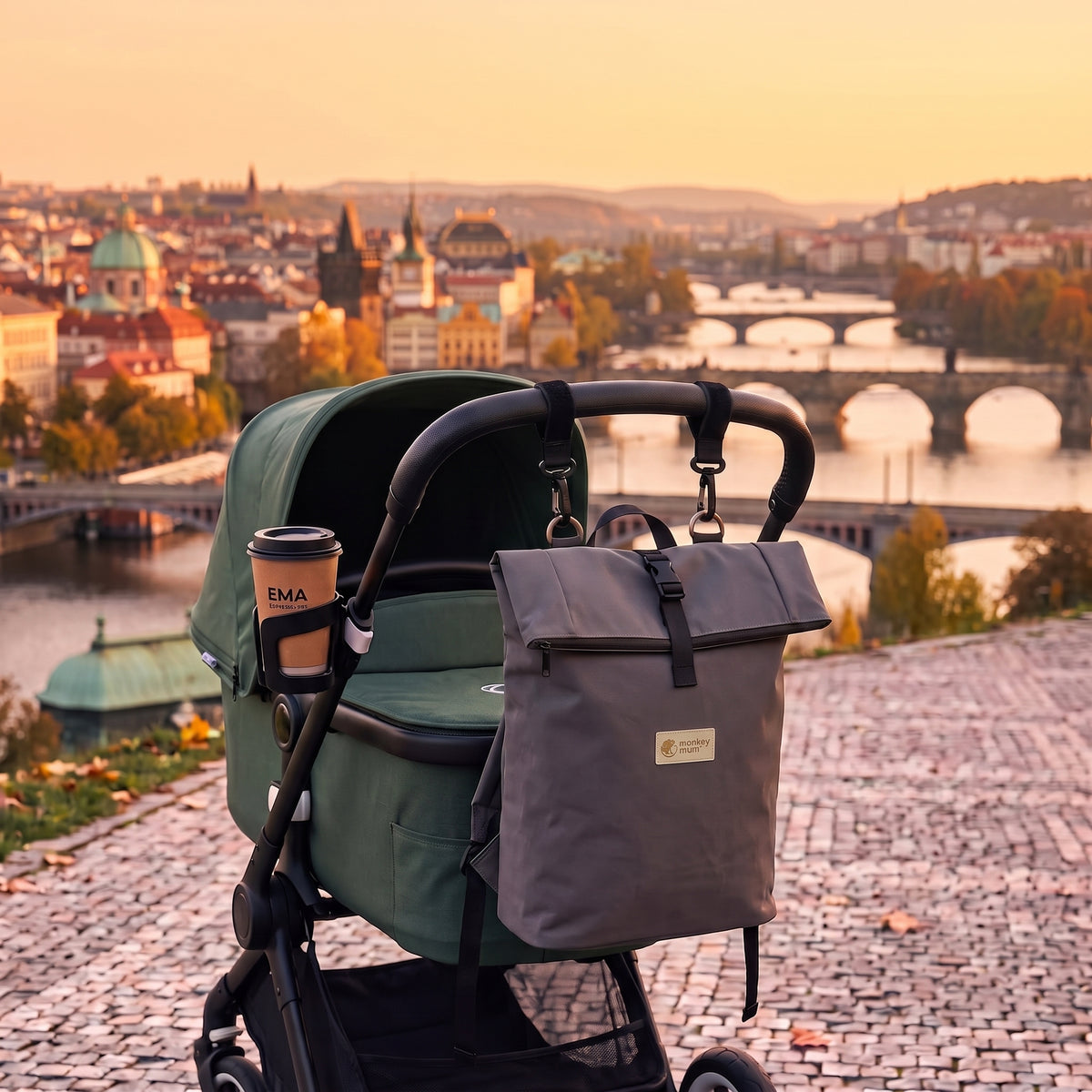 Monkey Mum® Softshellový batoh na kočík – Tajomný výlet