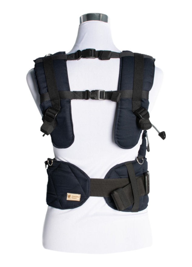 Monkey Mum® Ergonomické rastúce nosidlo Carrie - Strieborná tma