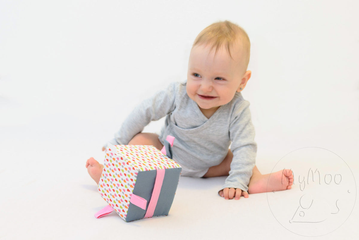 MyMoo Úchopová kocka Busy cube - Kvapky