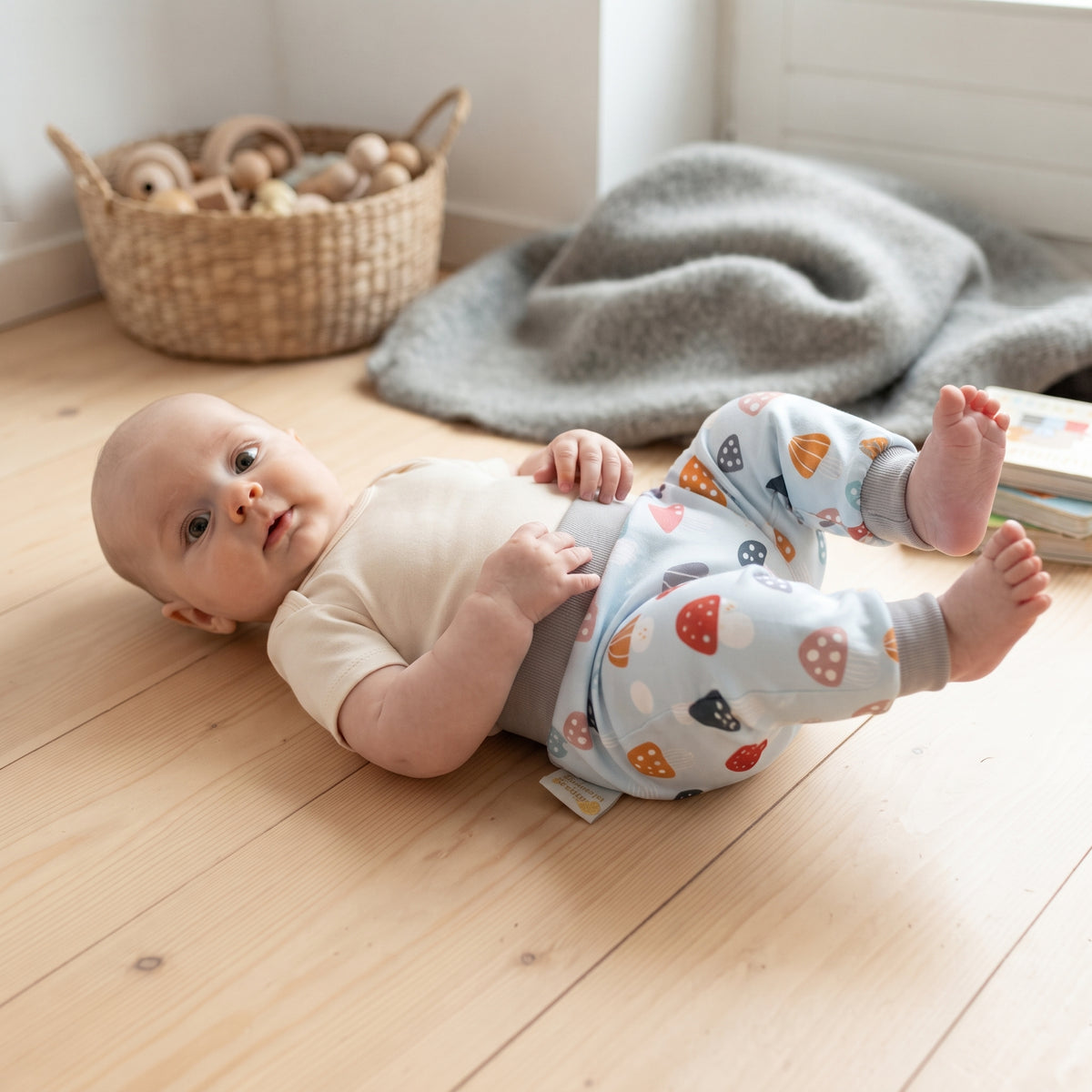 Detské softshellové nohavice s membránou Monkey Mum® - Pestrofarebné muchotrávky