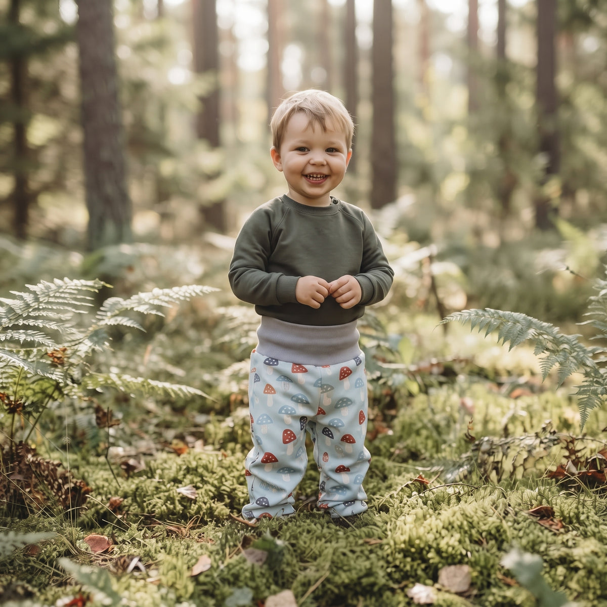Detské rastúce softshellové nohavice s membránou Monkey Mum® - Pestrofarebné muchotrávky