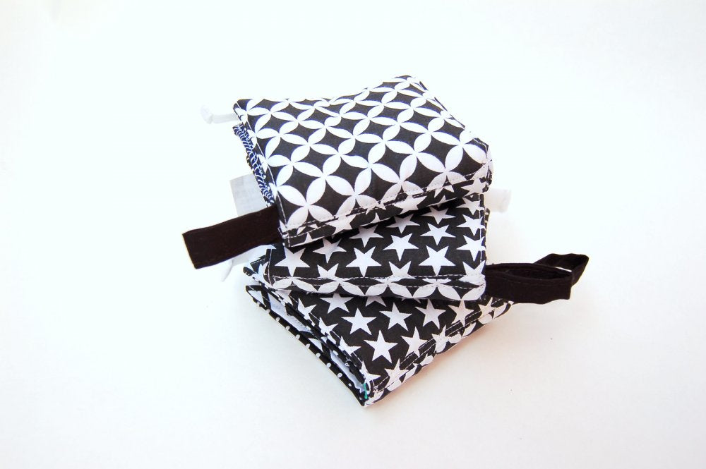 MyMoo Mini soft book  - Čiernobiela